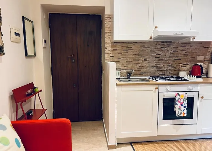 Cozy Renovated Flat Near The Vatican! *